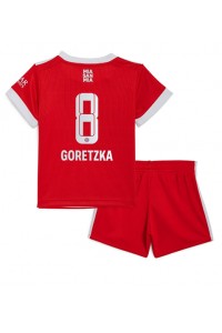 Bayern Munich Leon Goretzka #8 Babytruitje Thuis tenue Kind 2022-23 Korte Mouw (+ Korte broeken)